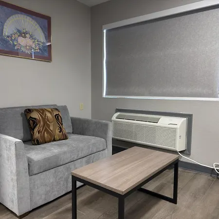 Americas Best Value Inn Cabot-2