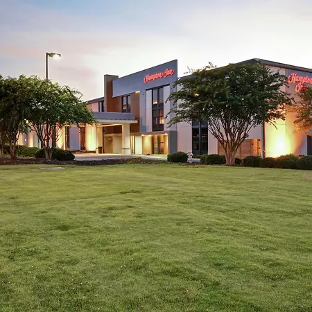 Hampton Inn Auburn-3