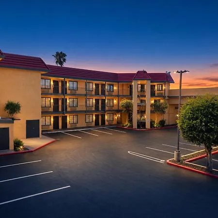Rancho San Diego Inn & Suites-2
