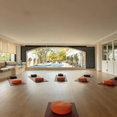 Augusta Club & Spa - Adults Only-3