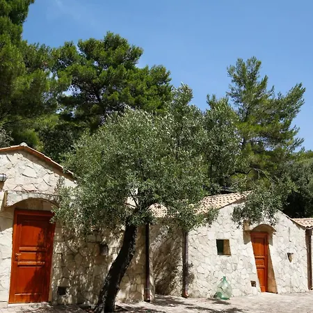 Baia Di Campi-3