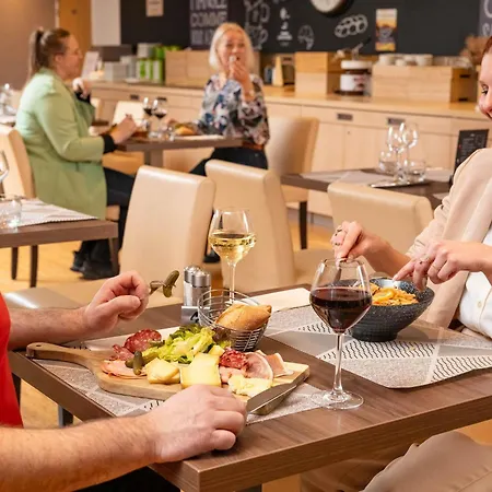 ibis budget Lyon Est Chaponnay-3