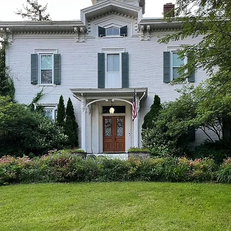 Antique Mansion B & B-2