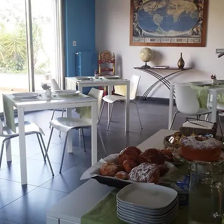 Bed And Breakfast La Villa Ambienti Sanificati Con Generatore Di Ozono-2