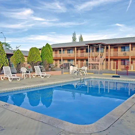 Magnuson Hotel Adobe Holbrook-3