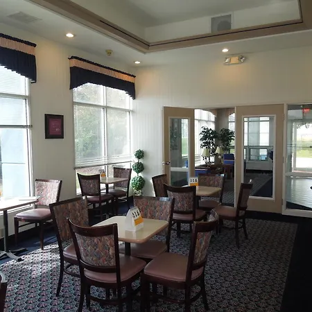 Knights Inn Elyria-2