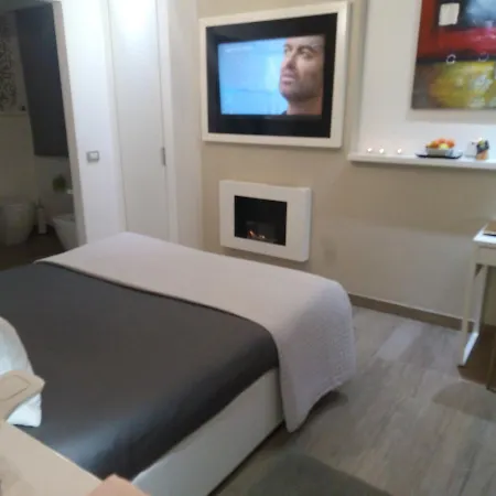 H5-5H Luxury Room-3