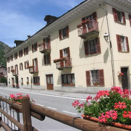 Hotel Col Du Mont-3