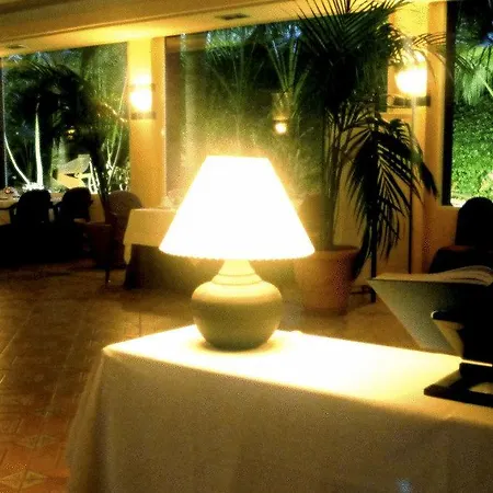 Hotel Valencia Golf-3