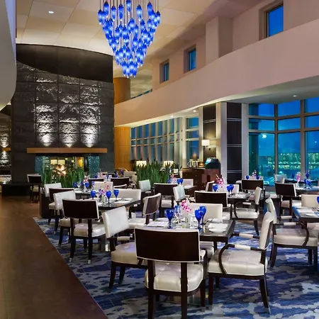 Fairmont Gold At Fairmont Vancouver Airport-3