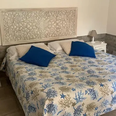 Bed & Breakfast Lady-B-2
