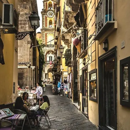 Holiday Sorrento Center-2