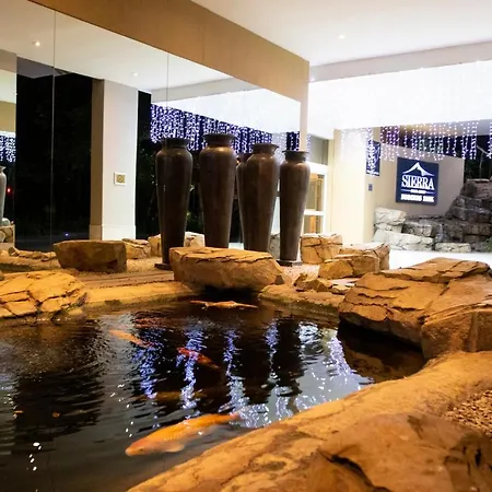 Sierra Burgers Park Hotel-2
