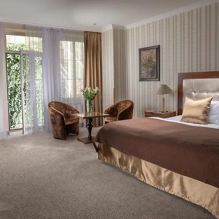 Promenada Romantic Hotel-2