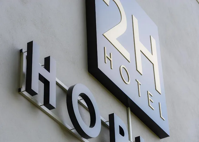 2H Horizon Hotel