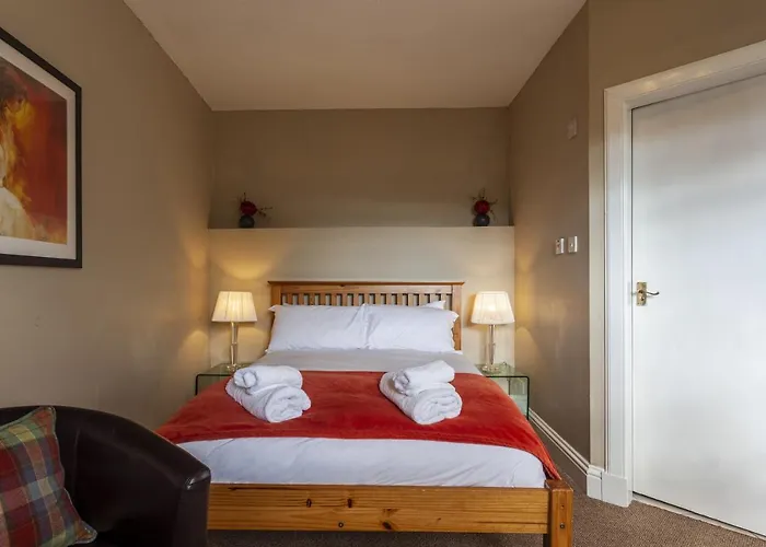 Rooms At Ravenous Beastie South Queensferry