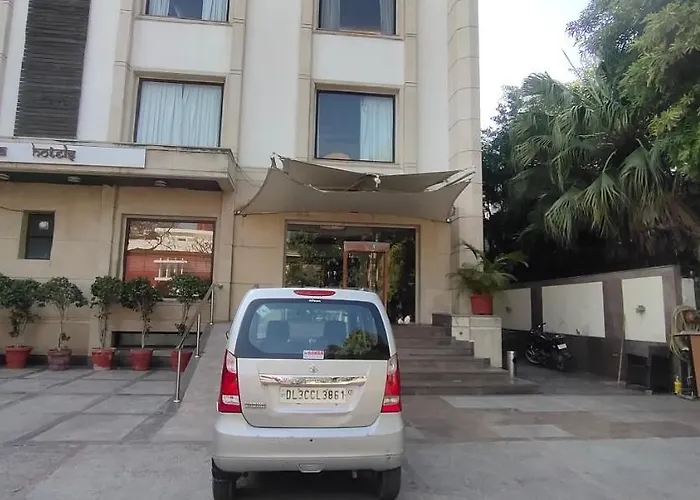 Ikhaya Hotel The Highline Delhi 