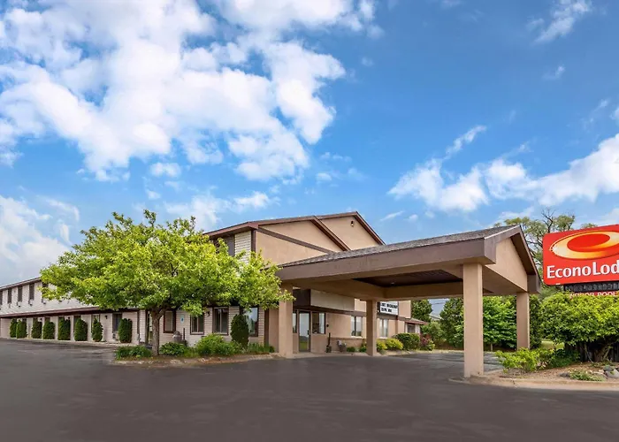Econo Lodge Traverse City South