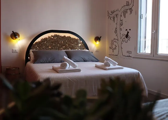 Liotru Maisonne, Rooms With En-Suite Bathroom And Shared Bathroom
