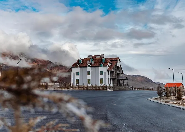 Mount Way Hotel
