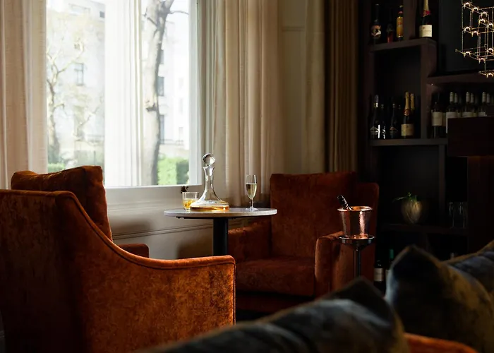 Montcalm Chilworth Townhouse