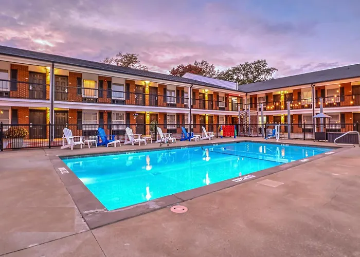 The Guest Lodge Gainesville
