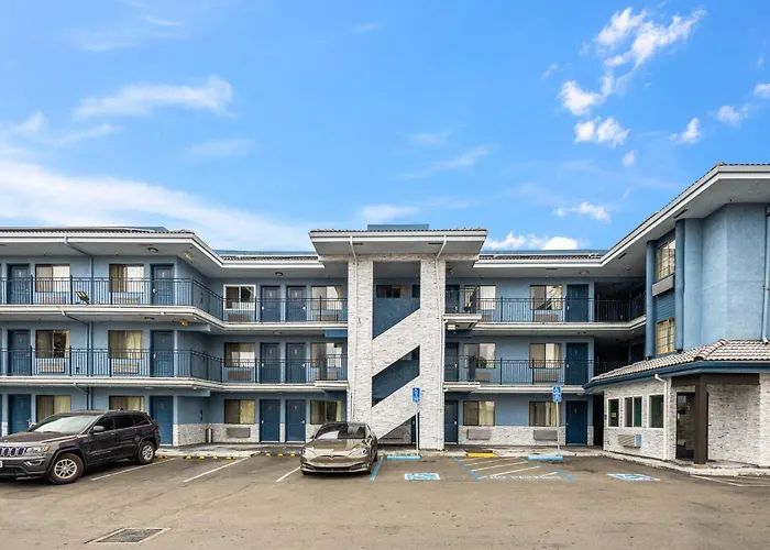 Executive Inn