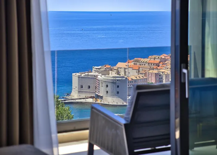 La Dolce Villa