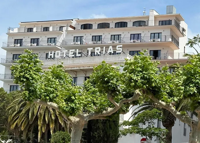 Hotel Trias
