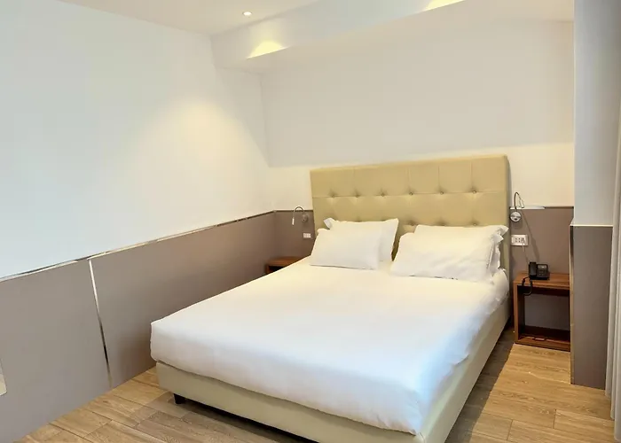 Lh Hotels