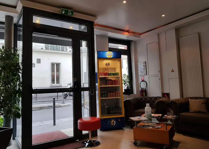 Hotel Le Saint-Hubert - Gare De Lyon Bastille