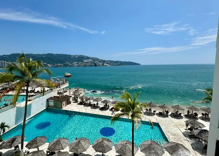 Suites Omega Torres Gemelas