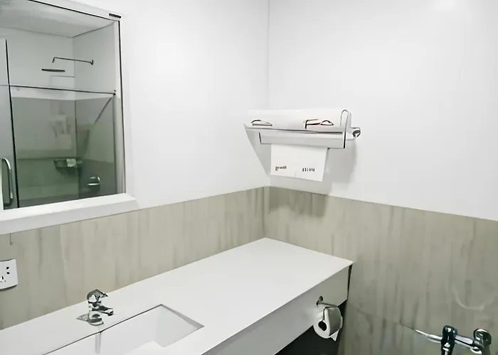 Travelite Express Hotel
