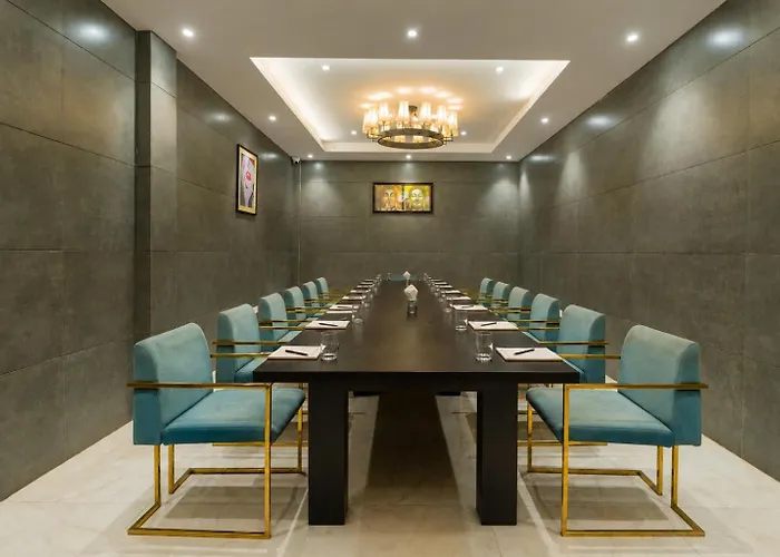 Dazzling Hotel Agra 
