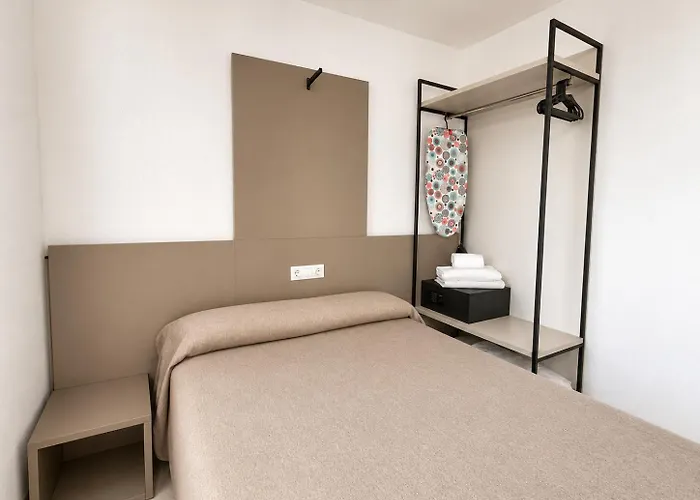 Apartamentos El Faro By Mc Benidorm