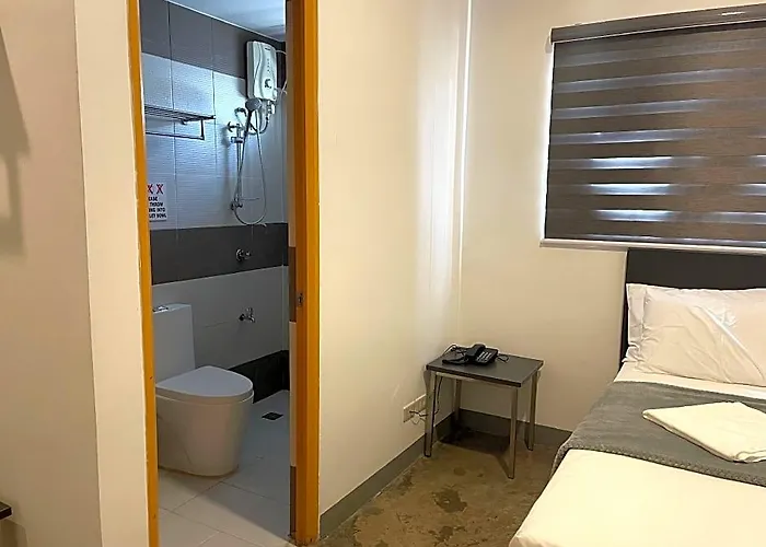 8 Zhensen Inn Bacoor