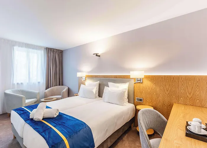 Brit Hotel Privilège Paris Rosny-sous-Bois