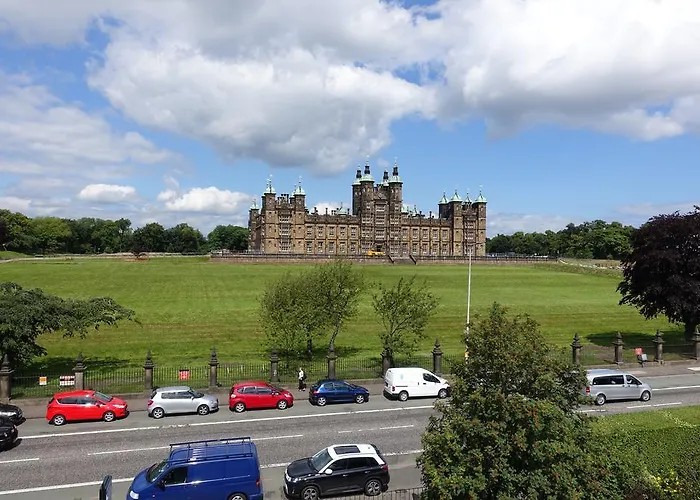 Ashgrove House