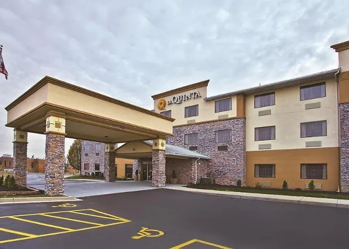 La Quinta Inn & Suites By Wyndham Fairborn Wright-Patterson