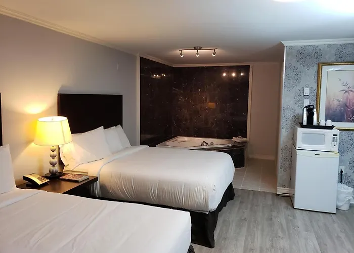 Regency Inn & Suites Cornwall